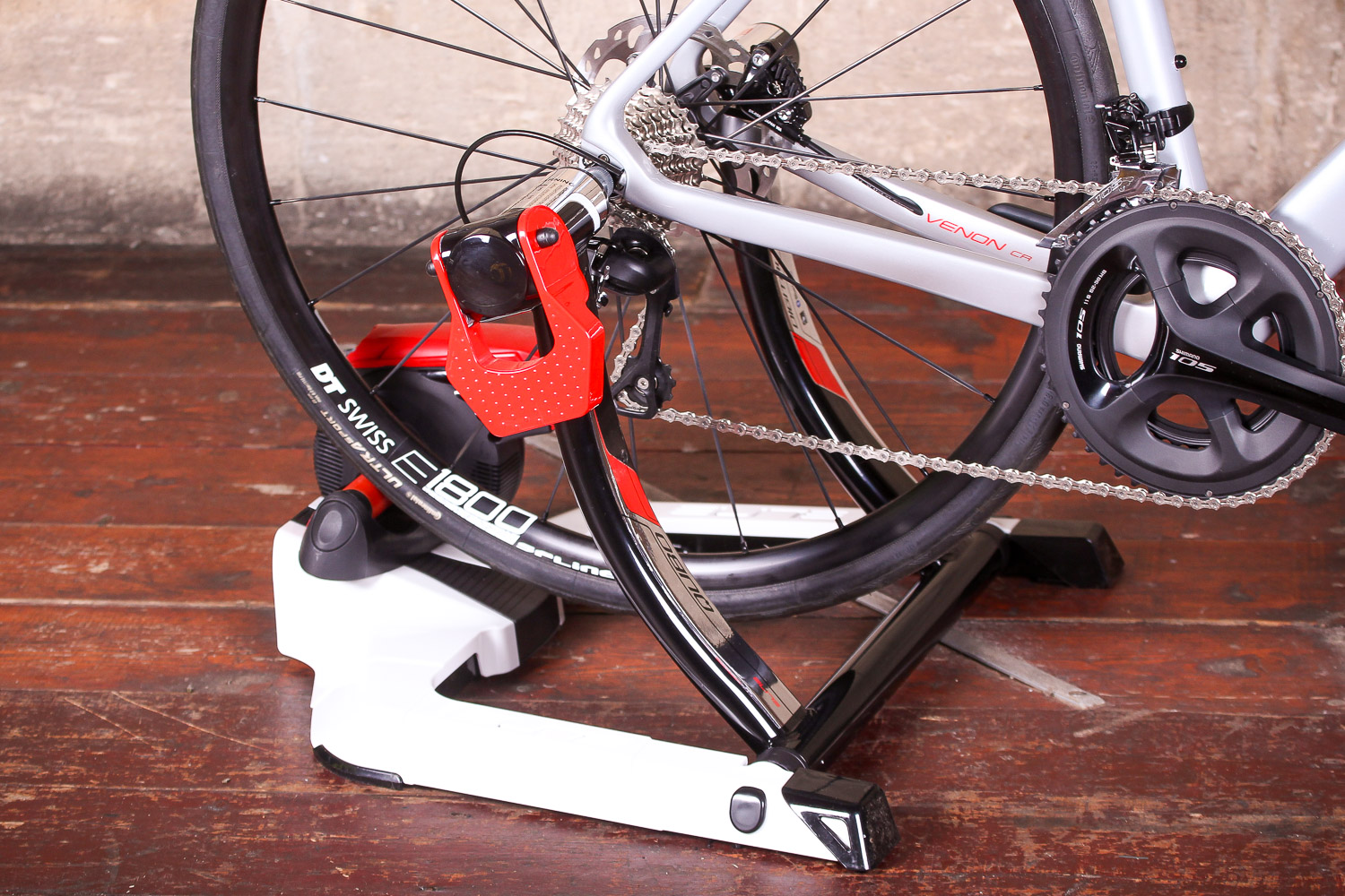 elite-qubo-digital-smart-b-trainer - Straight Up CyclesStraight Up